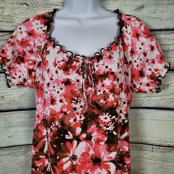 Susan Lawrence Pink Floral Smocked Top XL Short Sleeve Stretch - Picture 3 of 7